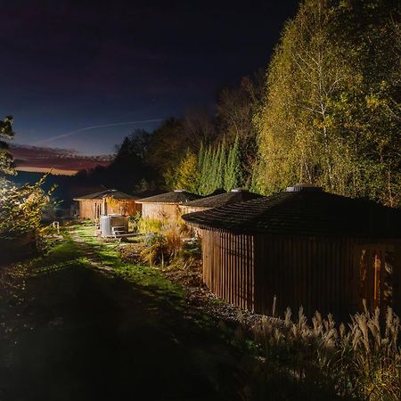 Glamp V Hluboke - Yurts And Wooden Houses Vsetin Exterior photo
